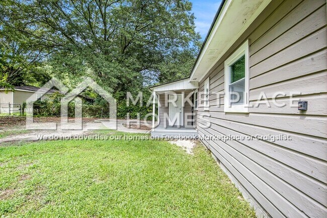Building Photo - 4854 Flat Shoals Rd
