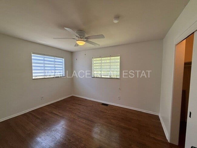 Building Photo - ADORABLE HOUSE IN SoKno WITH 3 BEDROOMS!!