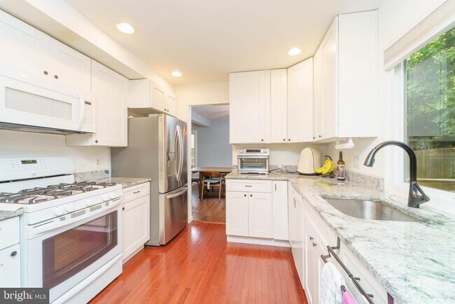 Building Photo - 6224 Capella Ave