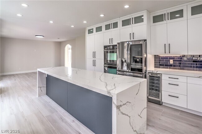 Building Photo - 8910 Minsk Ct