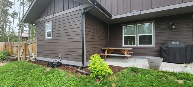 Building Photo - 108 Antelope Trl