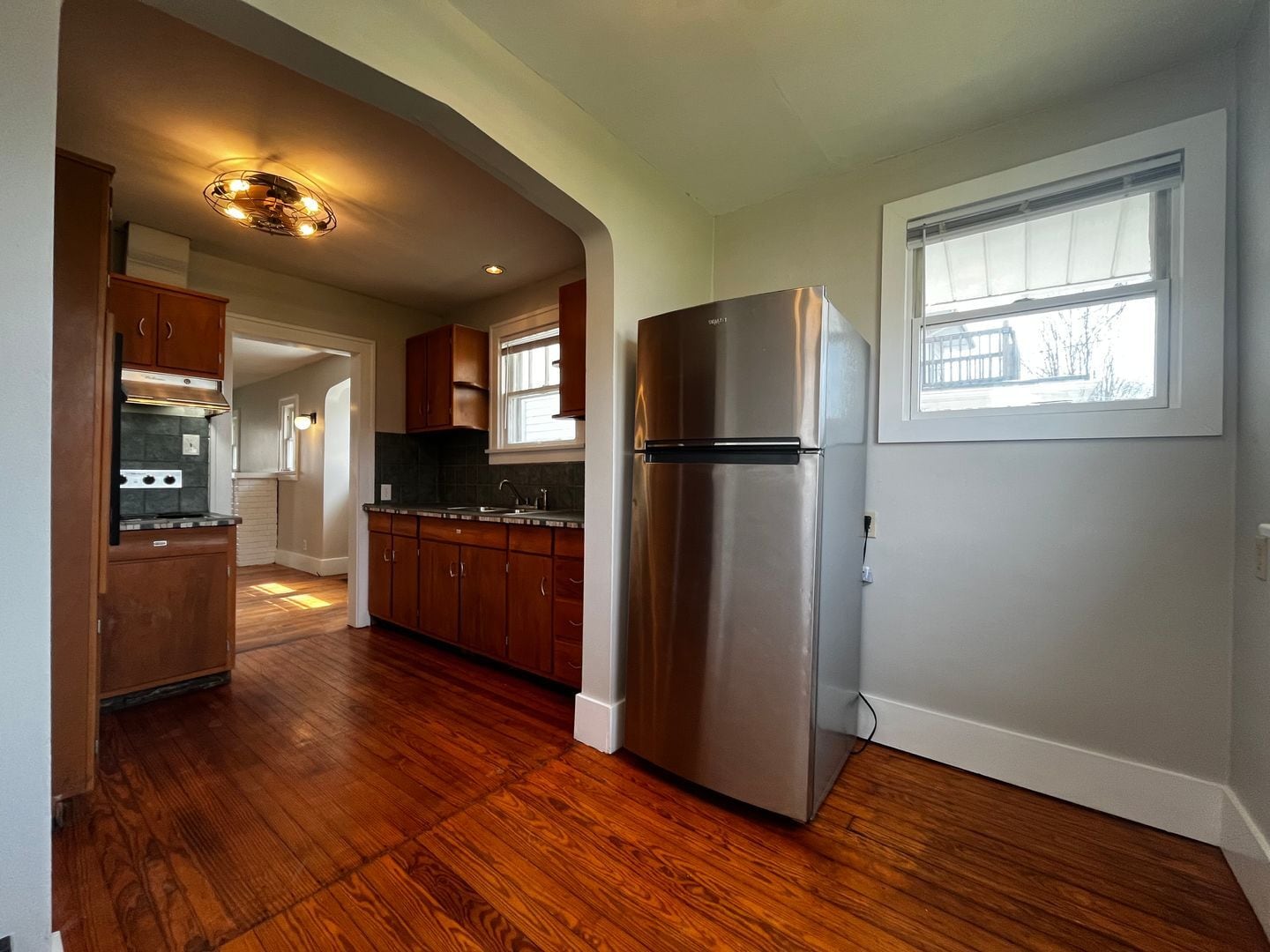 Building Photo - 1643 Hinton Dr