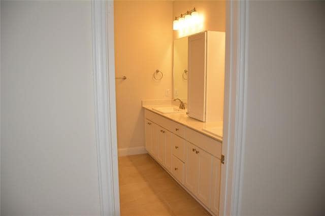 Building Photo - 338 Almanor St