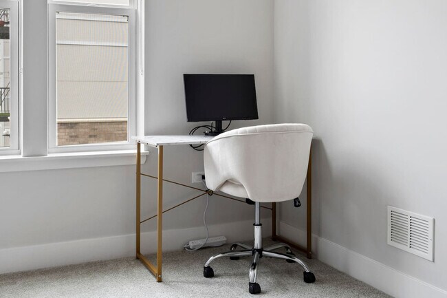 Building Photo - 28294 Ferry Rd