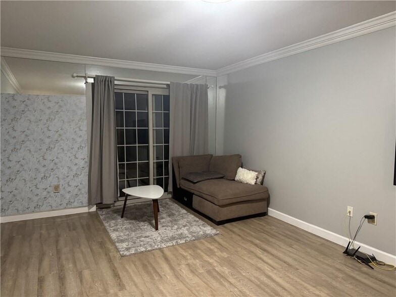 Building Photo - 199 14th St NE