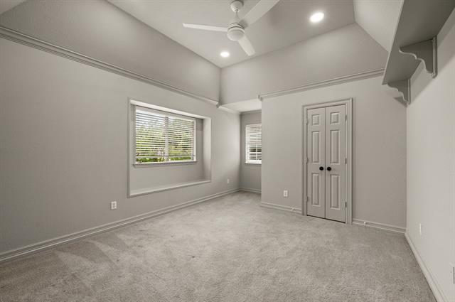 Building Photo - 5302 Maple Ln
