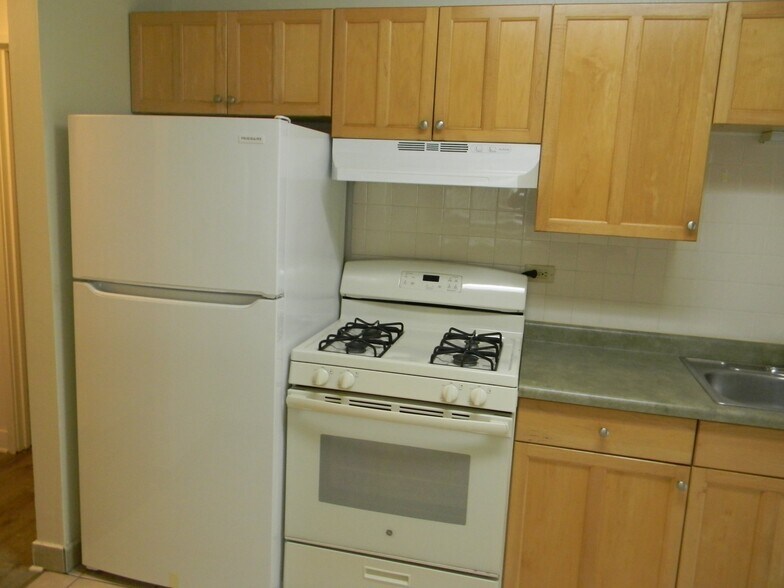 Building Photo - 1311 S Sir Galahad Ln