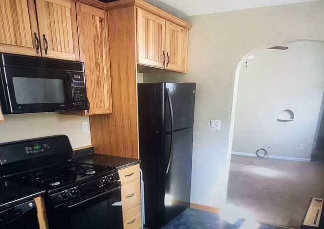 Building Photo - Charming two Bedroom in Sharpsburg - Conve...