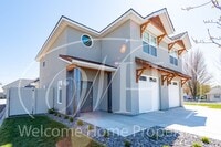 Building Photo - 2 NE Hadley Way