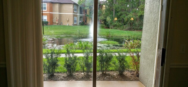 Building Photo - Stunning First Floor 2/2 Lake View  Condo ...