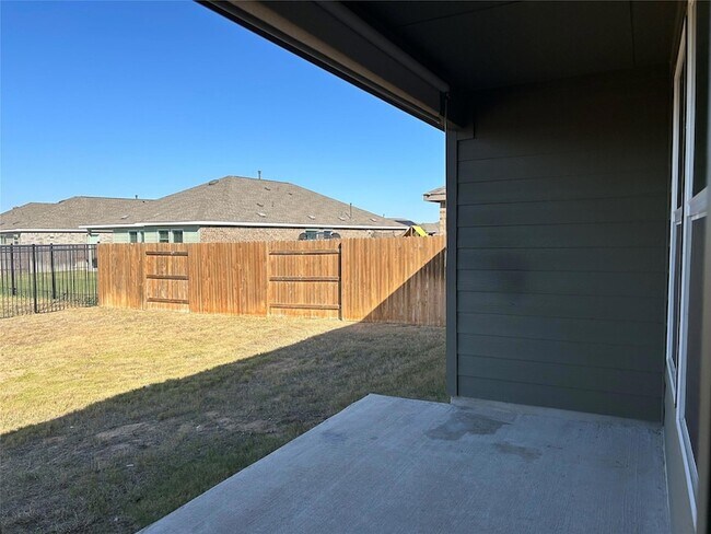 Building Photo - 118 Isaac Millsaps Trl