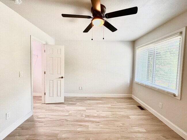 Master bedroom with walk-in closet - 1340 N Hampton Rd