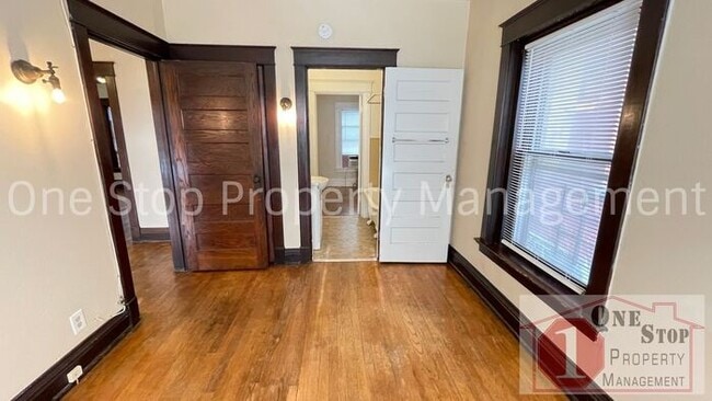 Building Photo - Gorgeous and Unique 2 Bedroom, 1 Bathroom ...