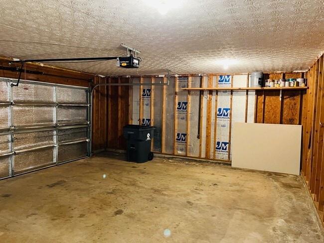 Building Photo - Beautiful 3 bedroom, 2 bathroom home located in Grantville! Must see!