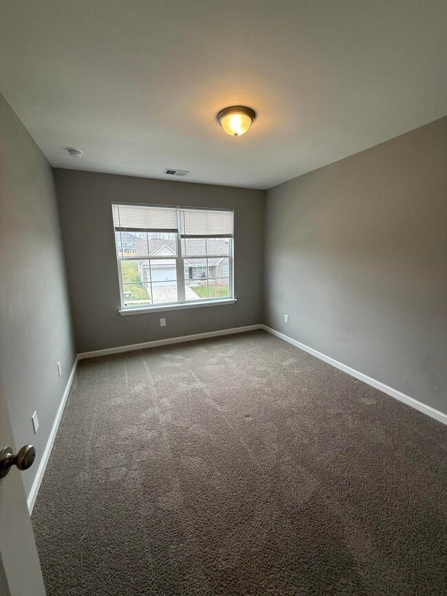 Building Photo - 149 Landry Ln