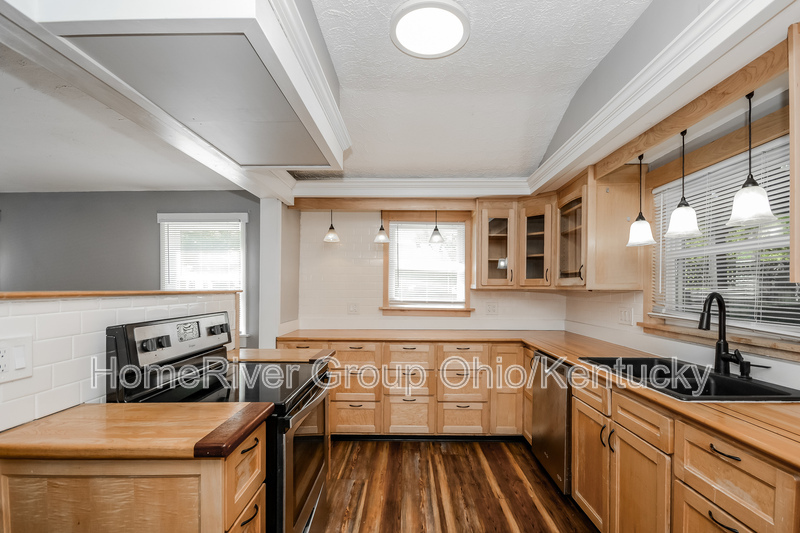 Building Photo - 2238 Cosmos Dr