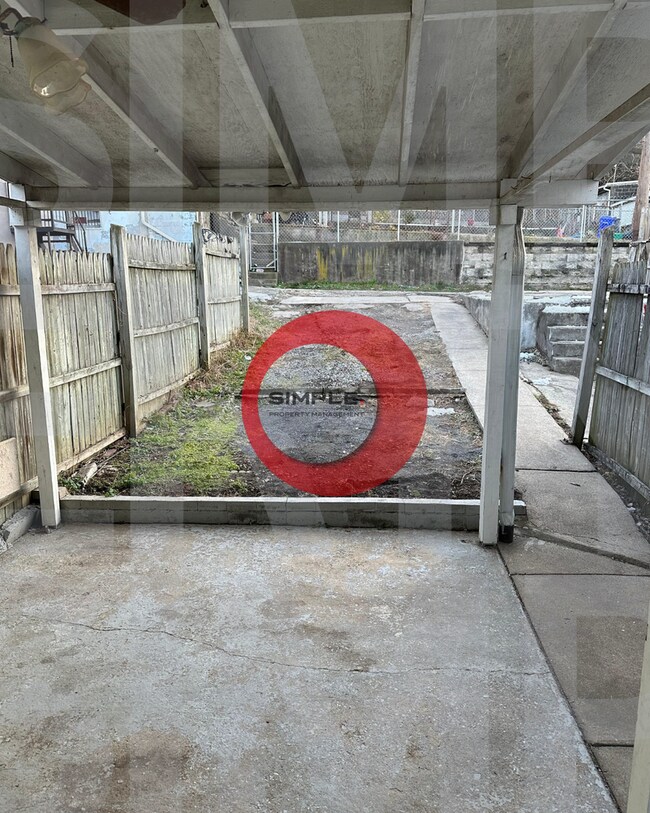 Building Photo - Three Bedroom one bath with off street parking