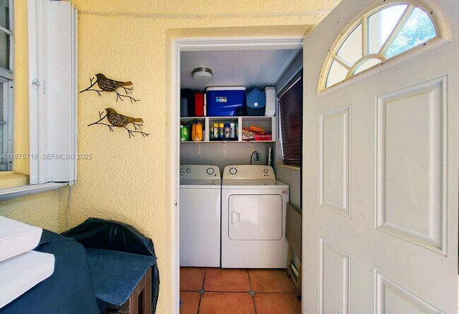 Building Photo - 8497 SW 137th Ave