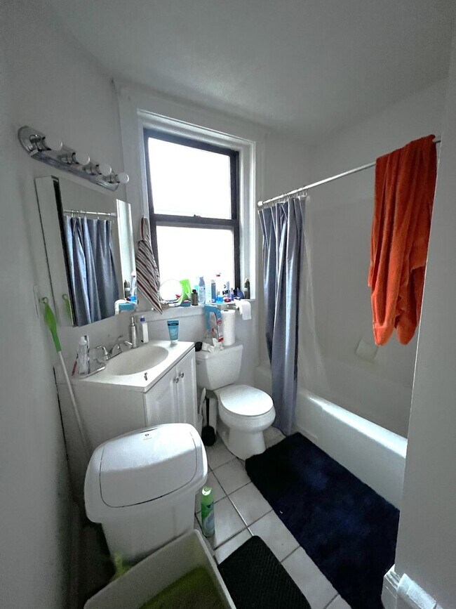 Building Photo - BU South Campus 2 Bed/2 Bath Condo + Office with Parking Included for September 1st!!!