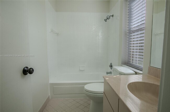 Building Photo - 7440 NW 65th Ln
