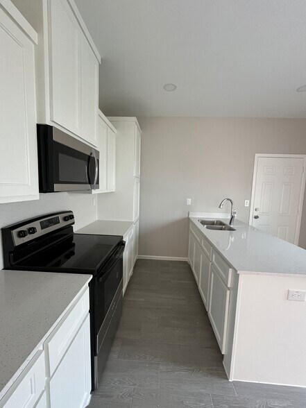 Building Photo - 7703 N 58th Ln