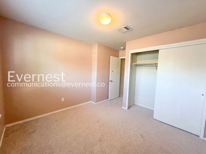 Building Photo - 1112 Apollo Cir