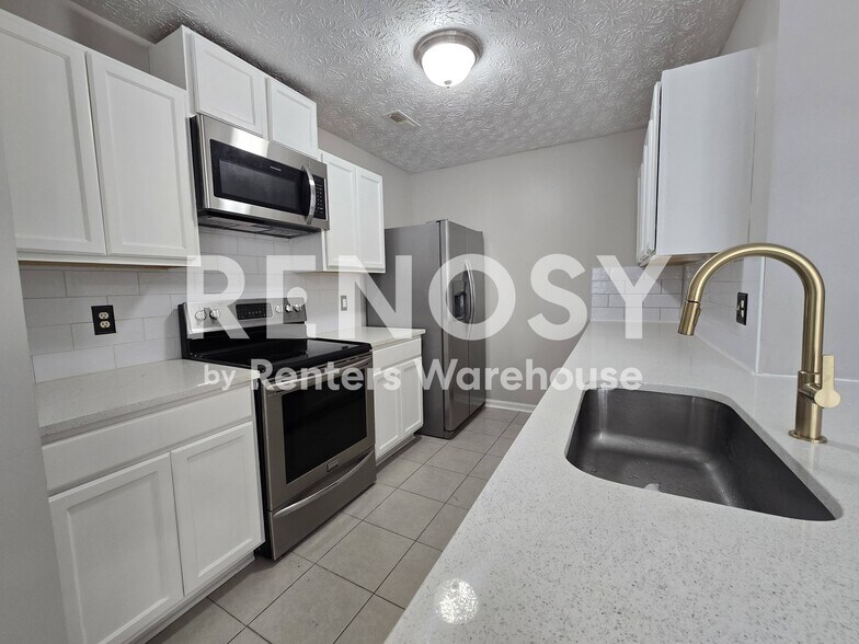 Building Photo - 5533 Strathmoor Manor Cir