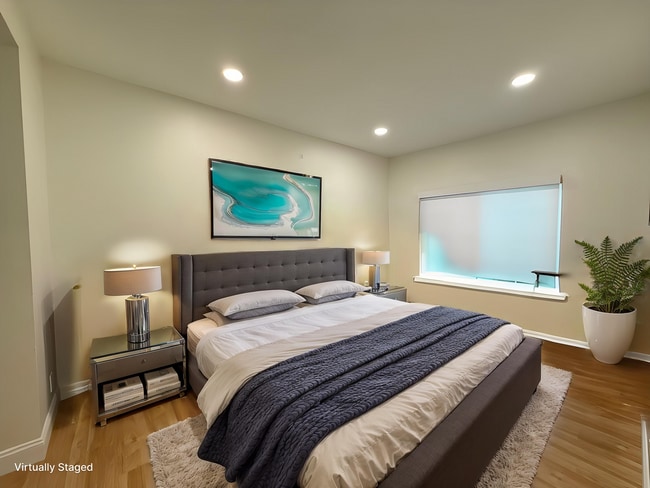 Building Photo - 2 bed, 1.25 Bath CONDO next to POOL! Groun...