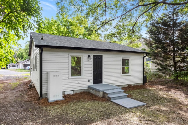 Building Photo - 1155 Cedar Grove Ln