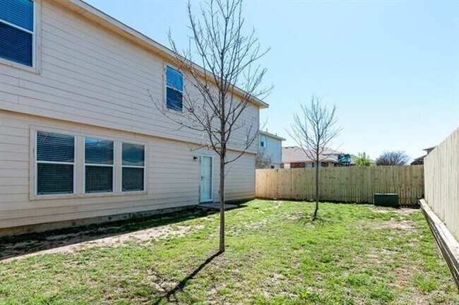 Building Photo - 3821 Bandera Ranch Rd