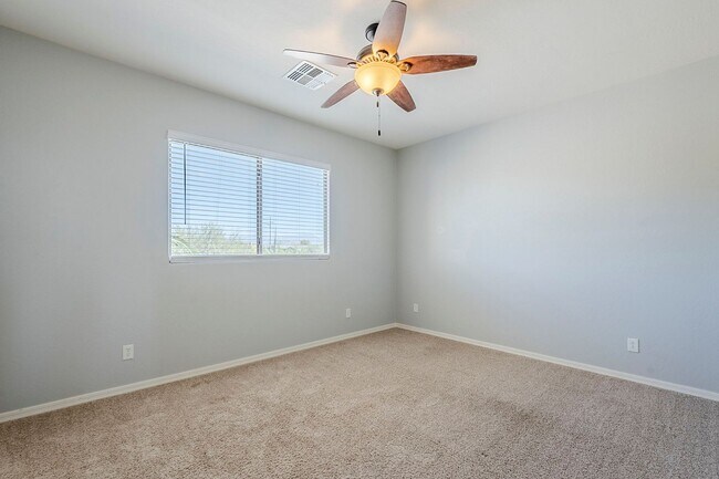 Building Photo - Stunning 4 bed 2.5 bath home with pool, in...