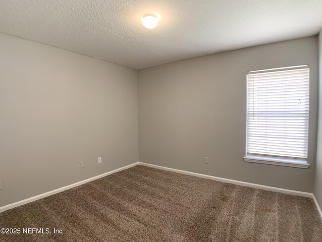 Building Photo - 1213 Harbour Town Dr