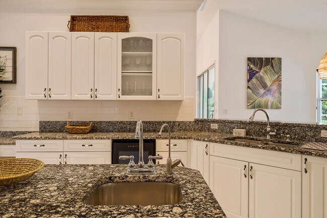 Building Photo - 67 Kashmir Trail