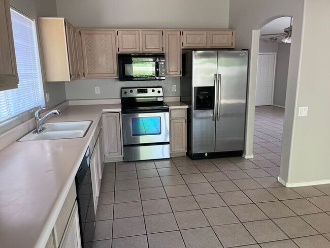 Building Photo - 3 Bed/ 2Bath Single Level Home in Ahwatukee Area