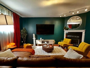 Building Photo - 1418 N Talman Ave