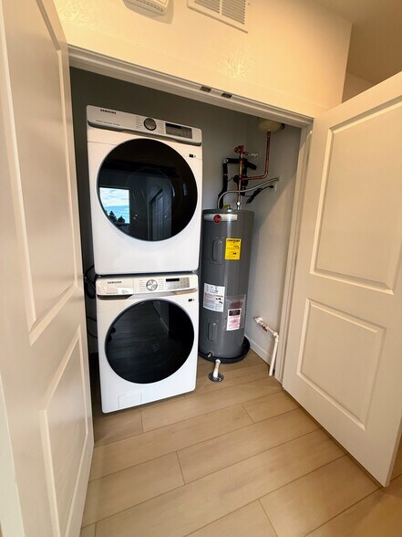 New washer and dryer in-unit, skip the laundromat. - 1650 Sheridan Blvd