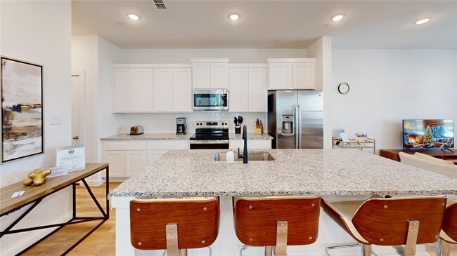 Building Photo - 2926 ELLE DR