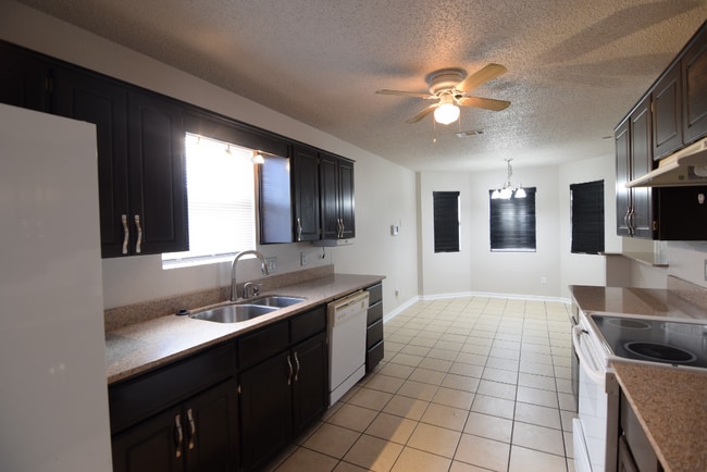 Building Photo - 4402 Matt Dr