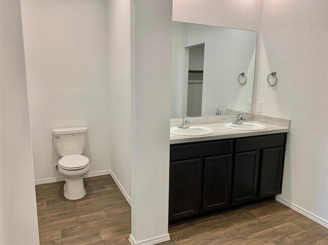 Building Photo - 21310 Riverdew Dr