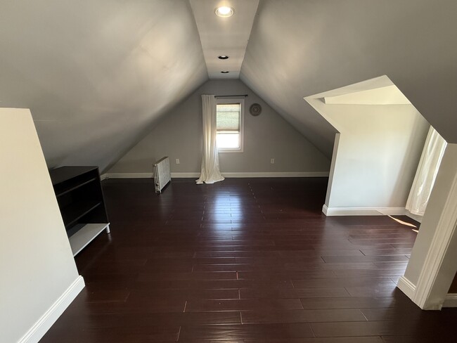 Building Photo - 100 Newbold Ave