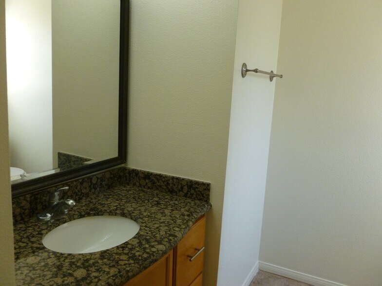 Building Photo - 7300 Pirates Cove Rd