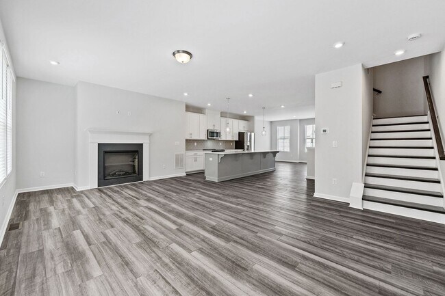 Building Photo - BRAND NEW Townhome located in Westside Ben...