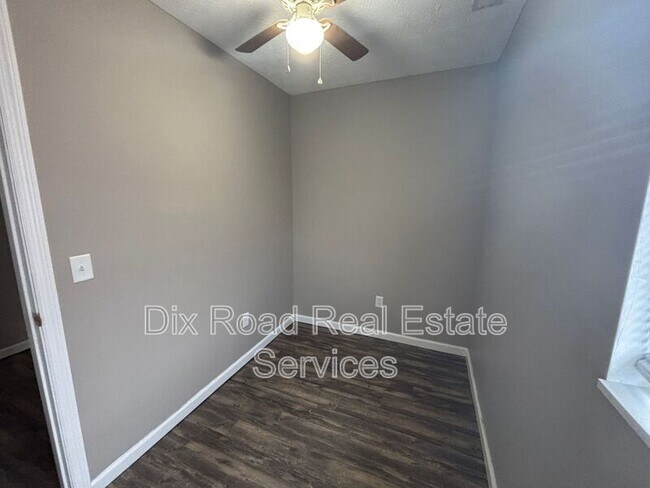 Building Photo - 2112 Lodell Ave