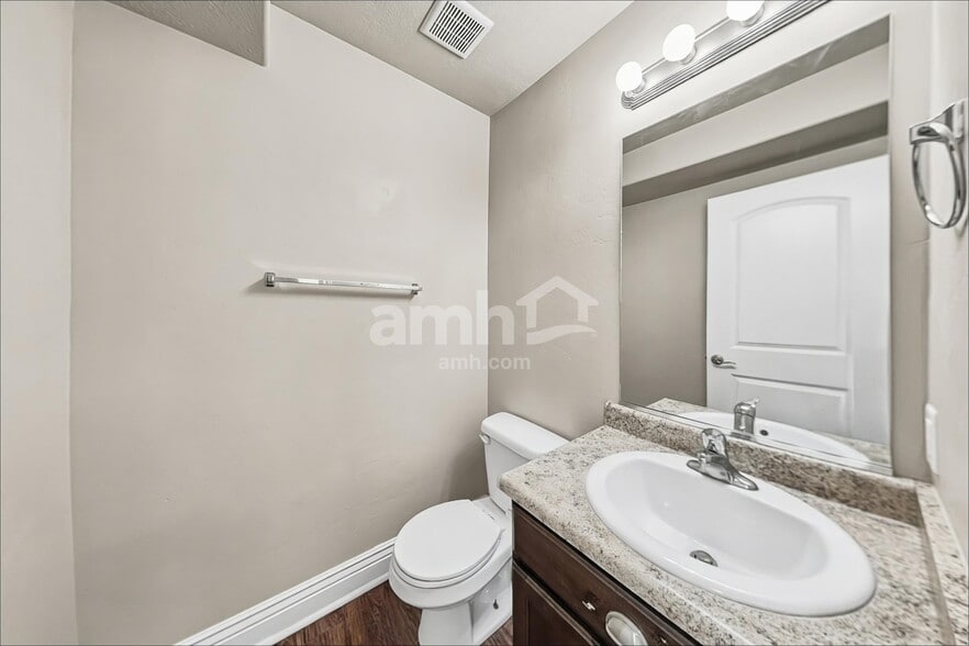 Building Photo - 228 Cedar Grove Ln