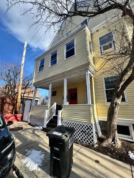 Building Photo - 27 Gilman Ter