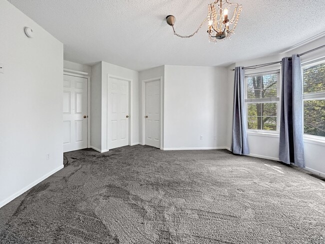 Building Photo - 8449 Forestview Ln N