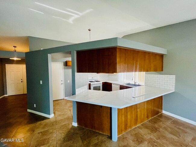 Building Photo - 4645 Alojar Ln