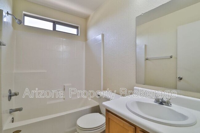 Building Photo - 1330 S Red Rock St