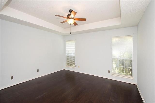 Building Photo - 401 Lexington Ln