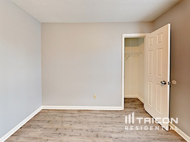 Building Photo - 305 Trowbridge Rd